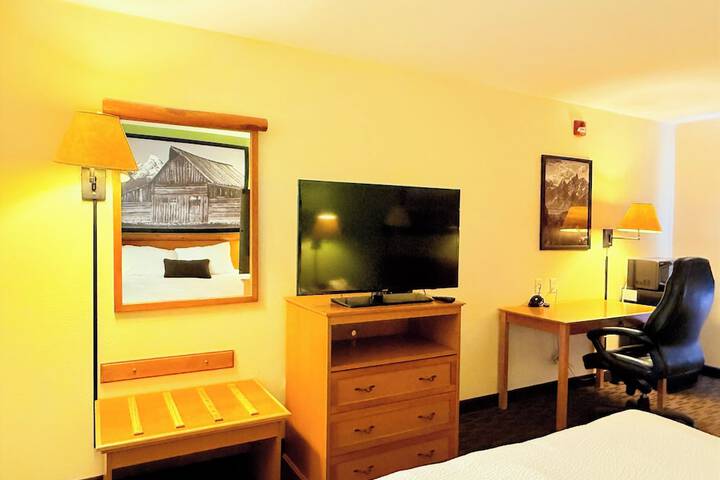 Super 8 by Wyndham Wheatland Wyoming