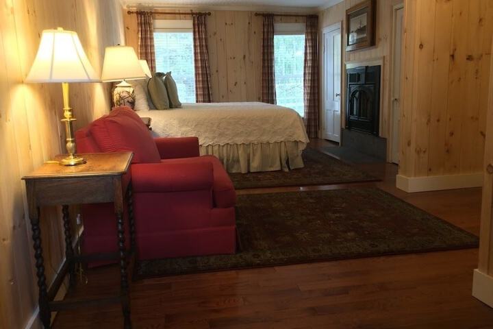 Room 10 of 48