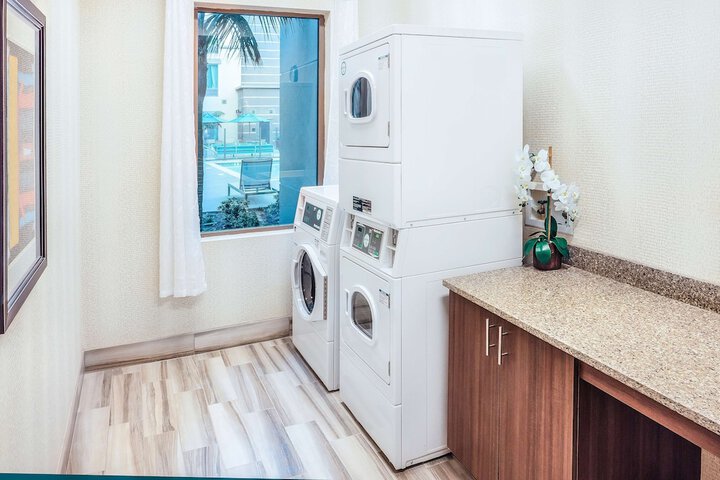 Hampton Inn & Suites Mission Viejo