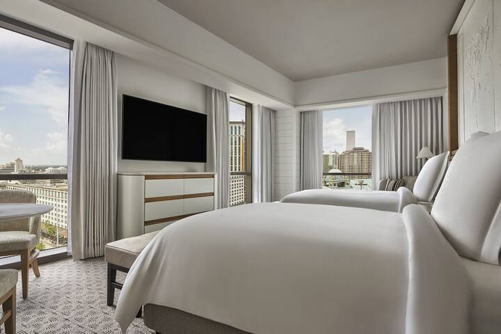 Four Seasons Hotel New Orleans