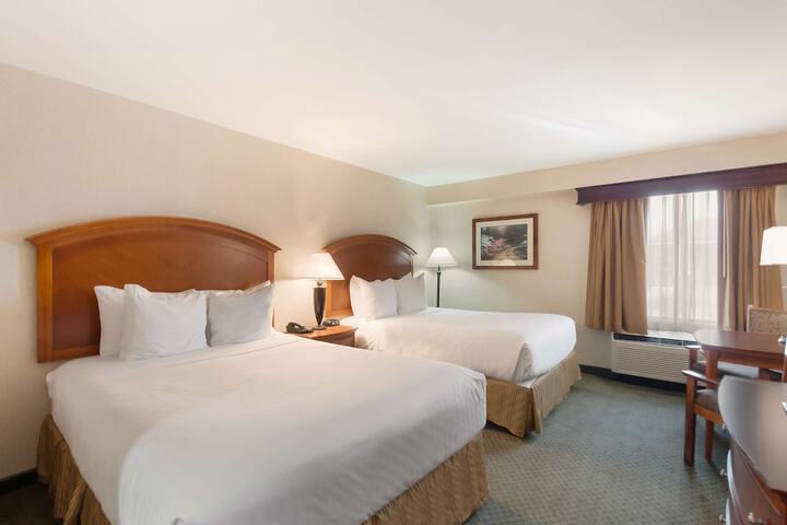 Room 11 of 27