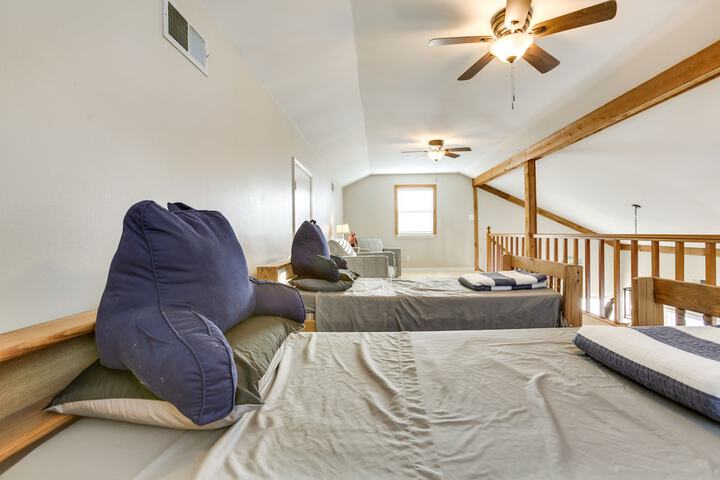 Bayou Bliss: Barataria Waterfront Getaway w / Dock!