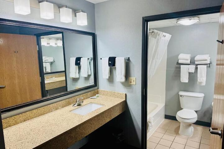 AmericInn by Wyndham Stillwater