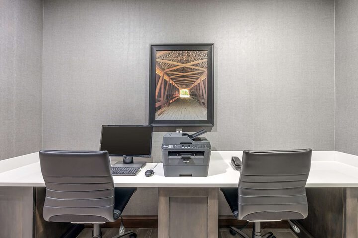 Business Center 35 of 35