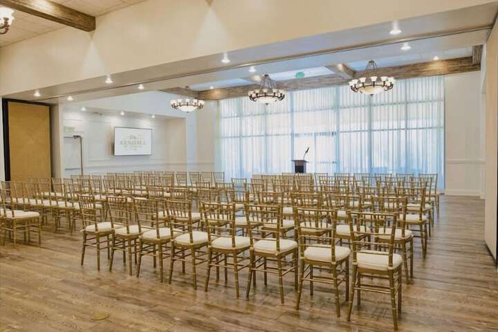 Ballroom/Hall 274 of 361