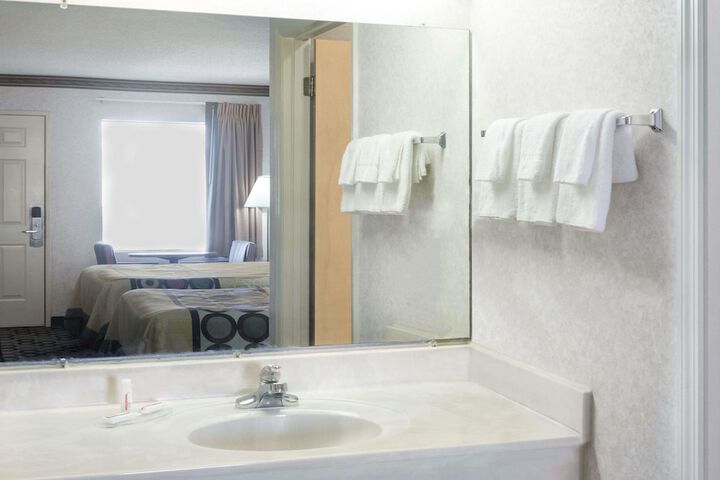 Room 14 of 23