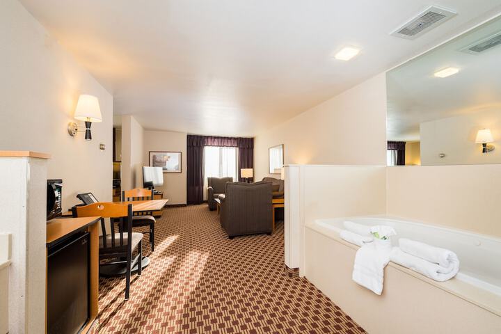 Room 11 of 21