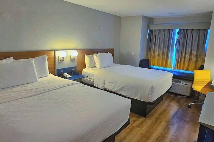 Room 14 of 28