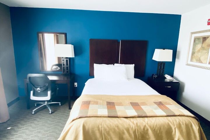 Room 25 of 72