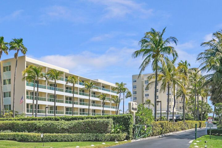 Hotel 3 of 81