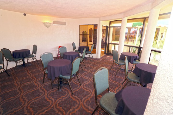 Ballroom/Hall 60 of 72