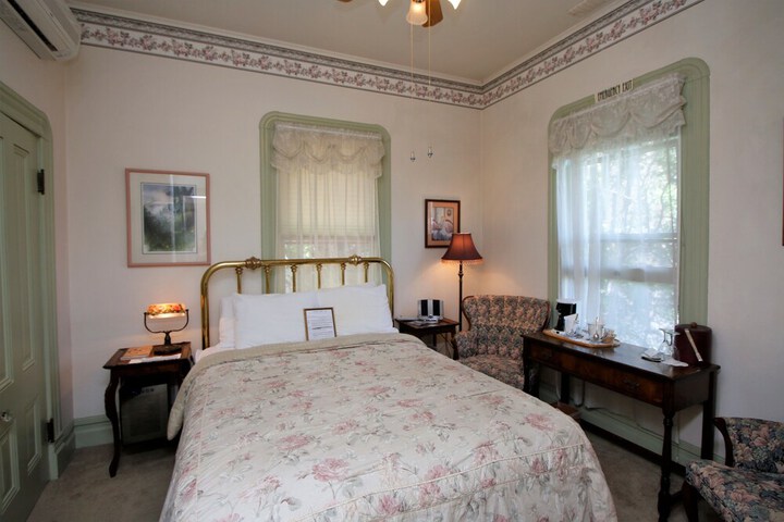 Bradford Place Inn & Gardens