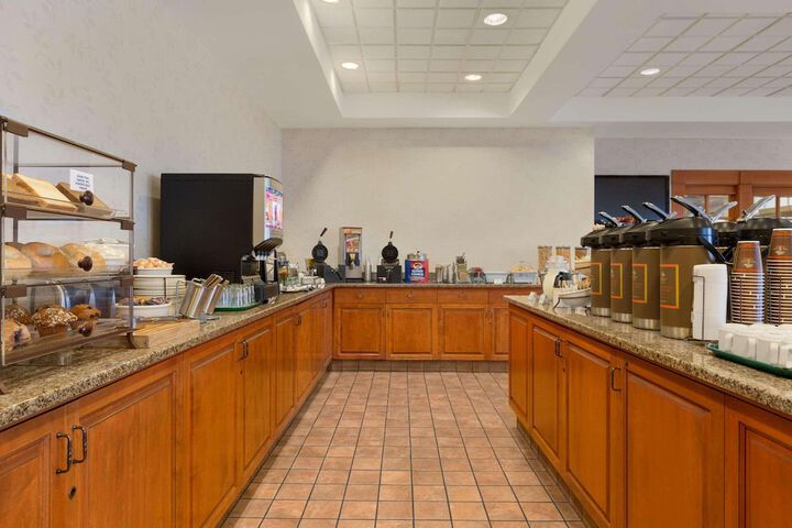 Breakfast/Coffee Service 24 of 28