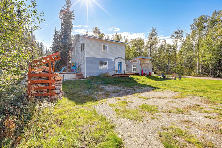 Delta Junction Retreat w / Northern Lights Cabin!