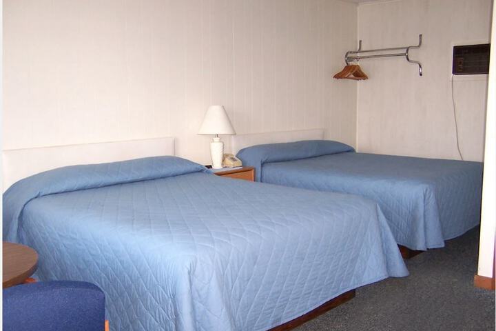 Room 3 of 6