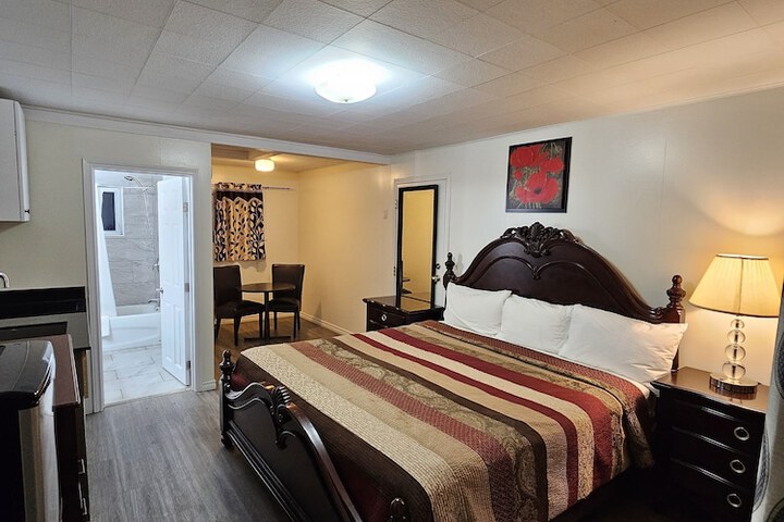 Room 8 of 41