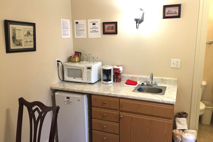 Breakfast/Coffee Service 211 of 238