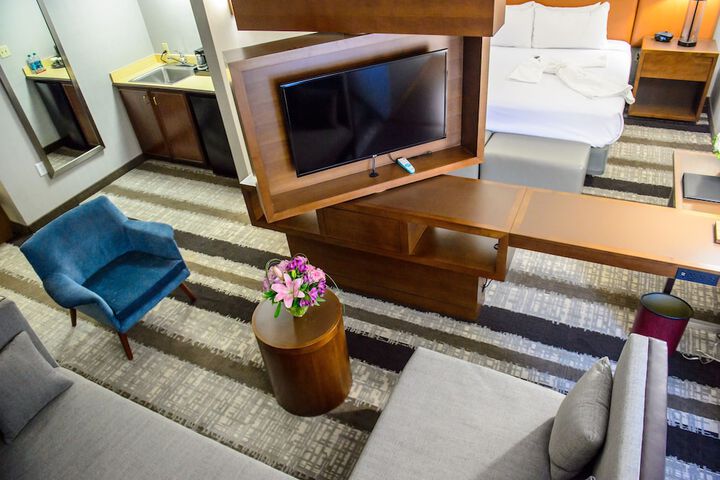 Room 106 of 139