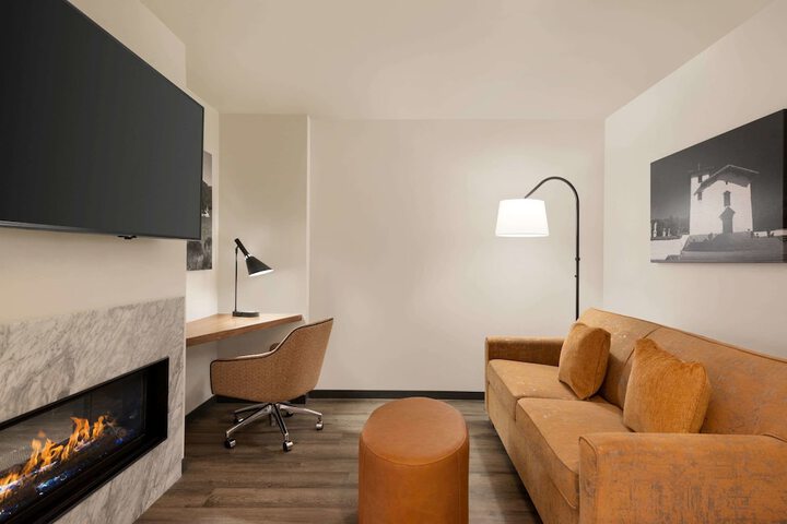 Room 32 of 56