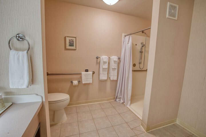 Room 12 of 38