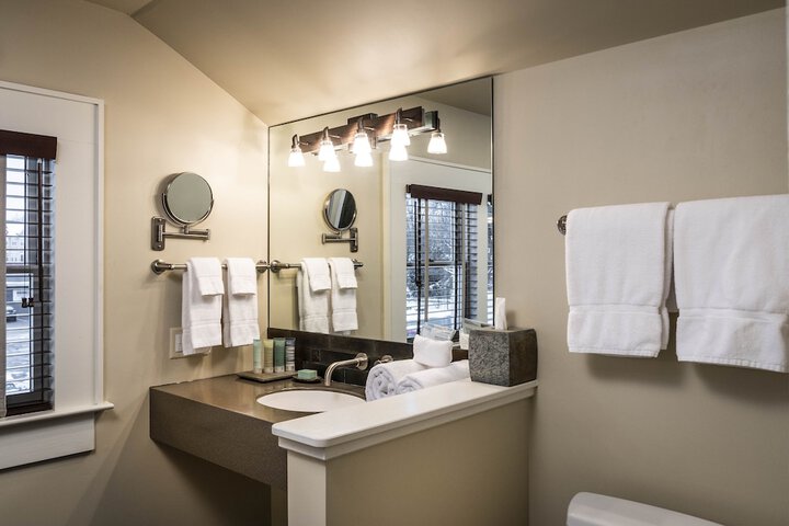 Room 293 of 335