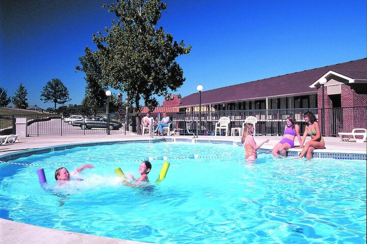 Pool 8 of 41