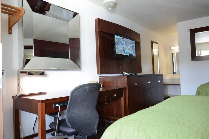 Room 19 of 43