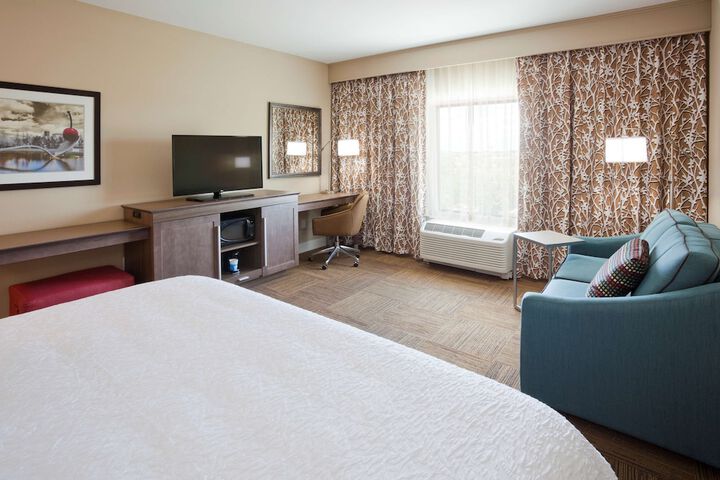 Room 21 of 32