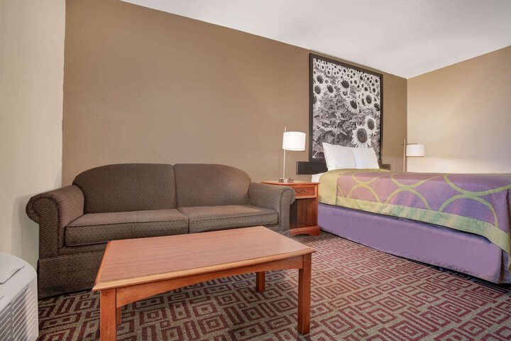 Room 15 of 30