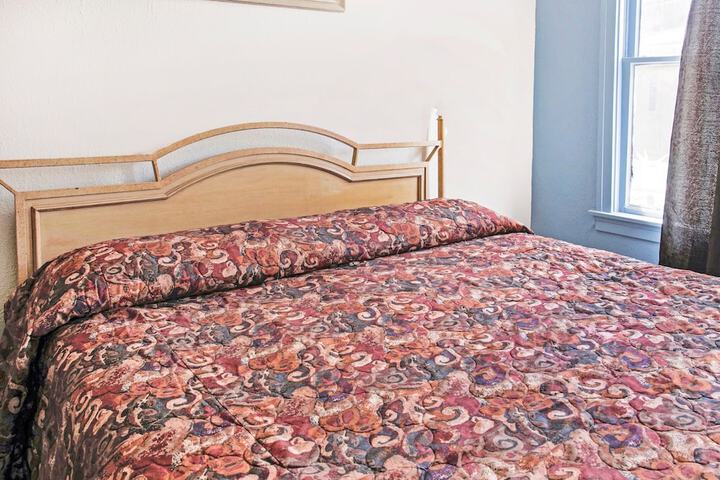 Room 29 of 77