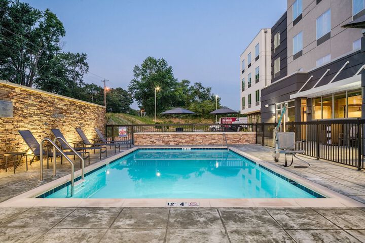 Pool 4 of 22