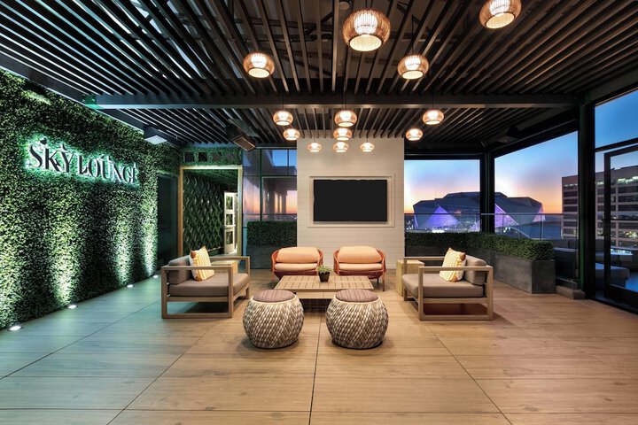 Lounge 70 of 80