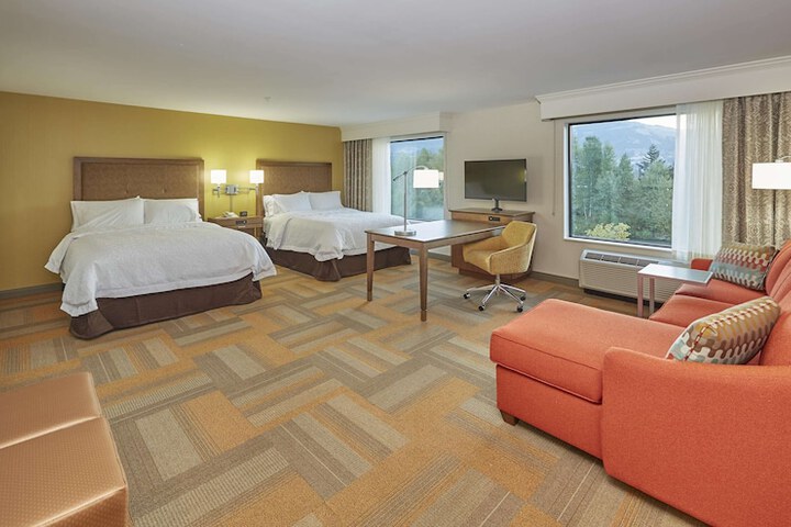 Hampton Inn & Suites Hood River