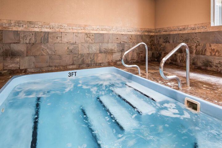 Best Western Plus Flathead Lake Inn & Suites