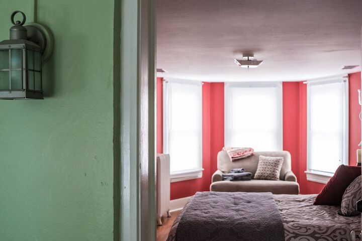 Room 11 of 33