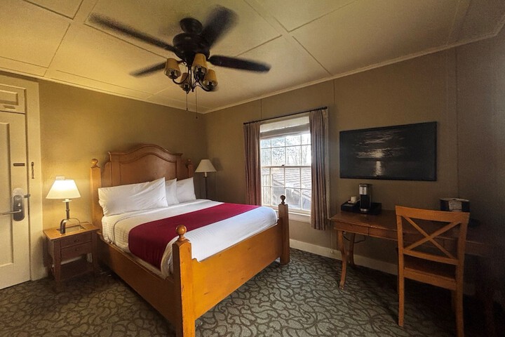 Room 22 of 73