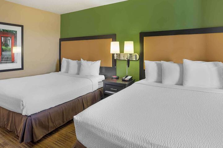 Room 10 of 23