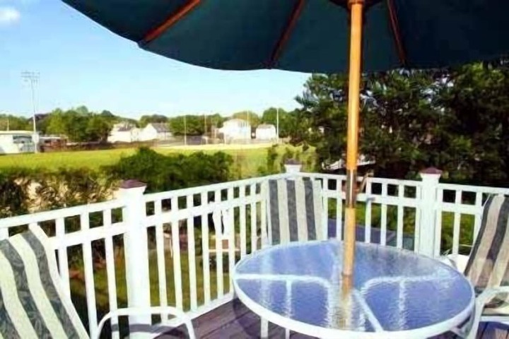 Terrace/Patio 9 of 10