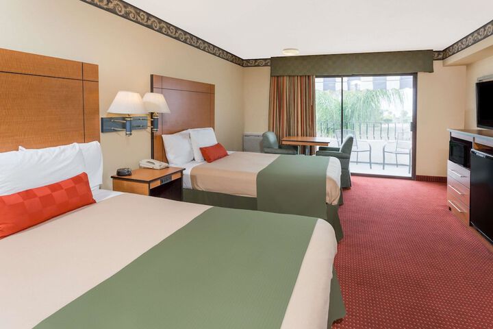 Room 17 of 21