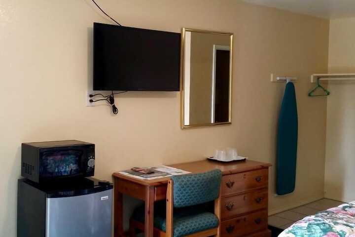 Room 16 of 29
