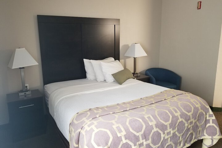 Room 13 of 22