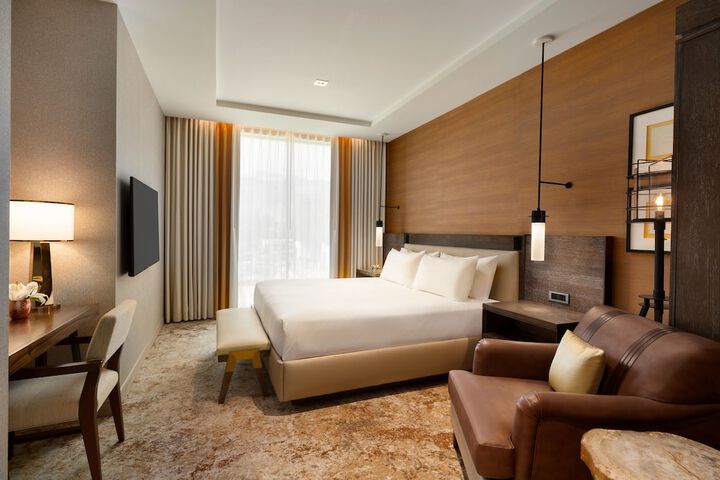 Hoodoo Moab Curio Collection by Hilton