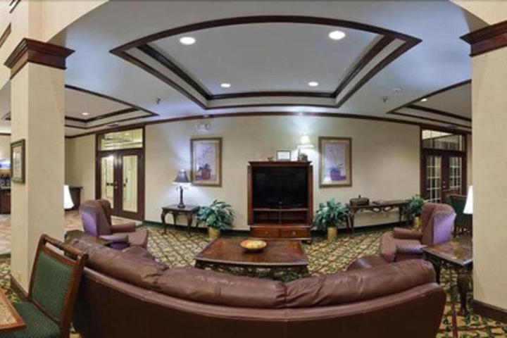 Holiday Inn Express & Suites by IHG