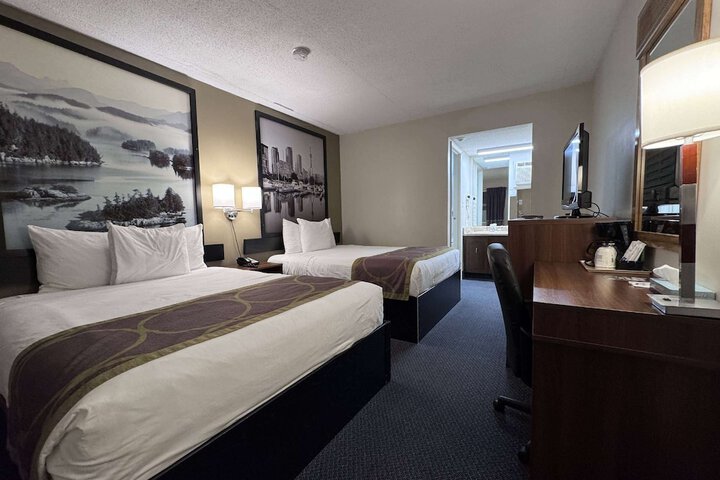 Room 14 of 37