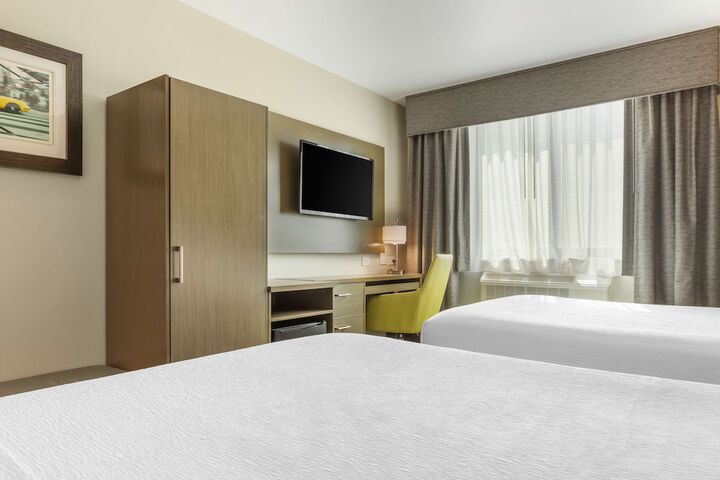 Room 12 of 36