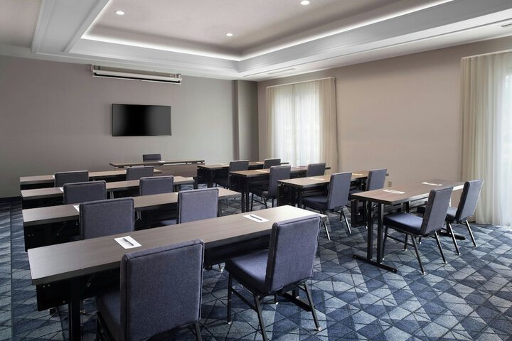 Courtyard by Marriott New Orleans Metairie