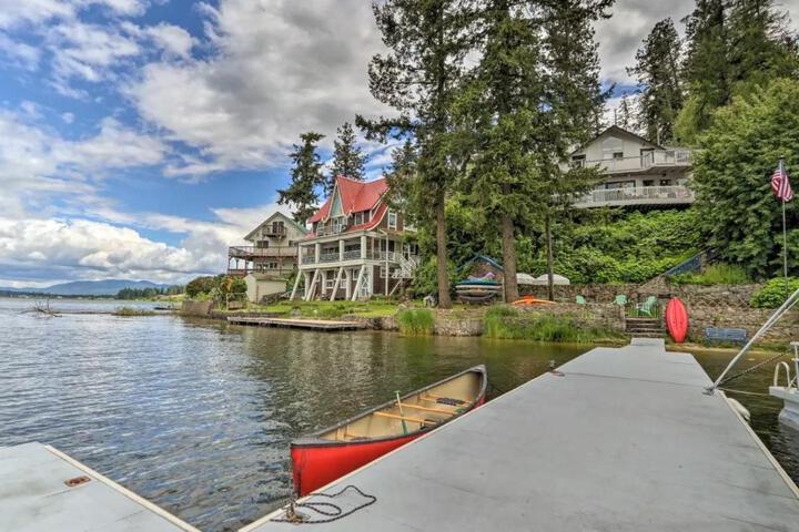 Lakefront Honeymoon Bay Studio Cottage