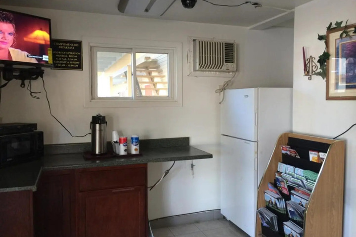 RODEWAY INN
