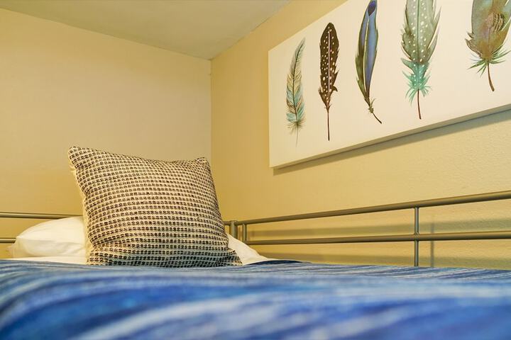 Room 103 of 123