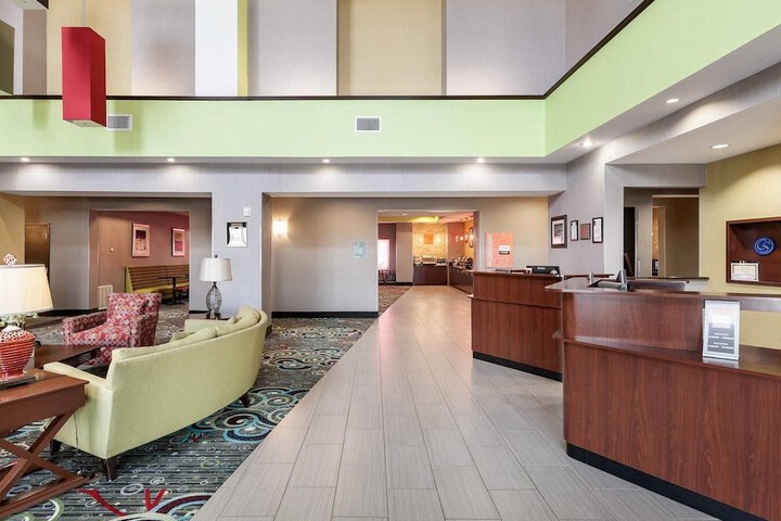 Comfort Suites Greenville